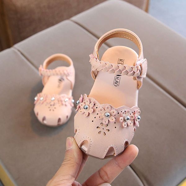 summer girls' new baotou sandals in 2019 baby's soft soled antiskid toddlers 0-2 years old children's sho, Black;red
summer girls' new baotou sandals in 2019 baby's soft soled antiskid toddlers 0-2 years old children's sho, Black;red