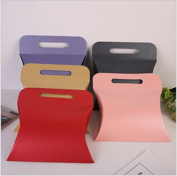 10pcs creative wedding candy packaging box pillow style cardboard box with handle party folding gift boxes
10pcs creative wedding candy packaging box pillow style cardboard box with handle party folding gift boxes