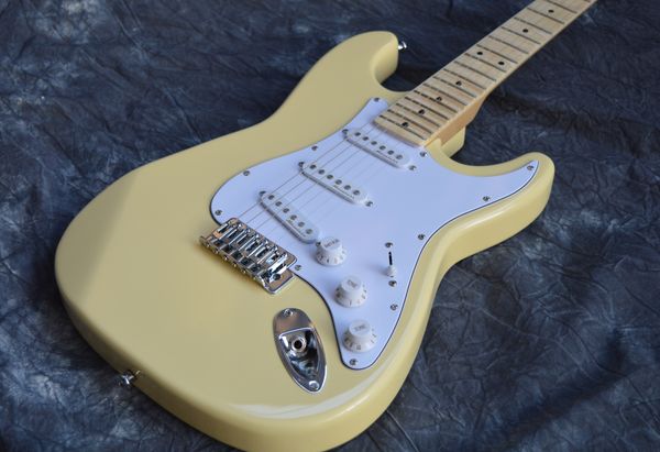 custom big head st electric guitar body basswood groove maple fingerboard pickup sss, color cream
custom big head st electric guitar body basswood groove maple fingerboard pickup sss, color cream