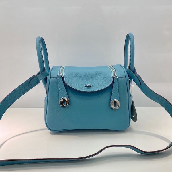 wholesale fashion designer bag litchi lindi 22 straight head layer cowhide pillow doctor single shoulder oblique span women's
wholesale fashion designer bag litchi lindi 22 straight head layer cowhide pillow doctor single shoulder oblique span women's