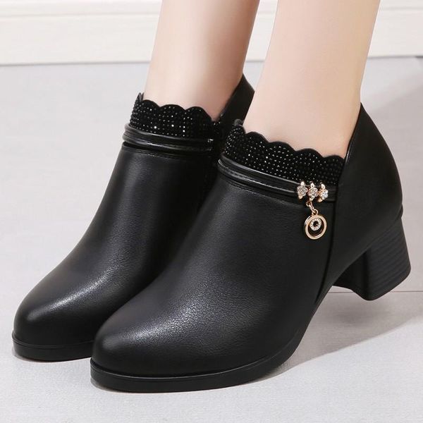 boots 2021 women ankle square heel bling booties metal rhinestone black winter shoes woman fashion plush botas mujer 8616n
boots 2021 women ankle square heel bling booties metal rhinestone black winter shoes woman fashion plush botas mujer 8616n