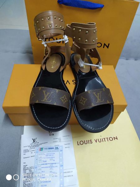 2020men's ladies sandals quick-drying water shoes men's jelly summer beach sandals water slippers outdoor men slippers design, Black
2020men's ladies sandals quick-drying water shoes men's jelly summer beach sandals water slippers outdoor men slippers design, Black
