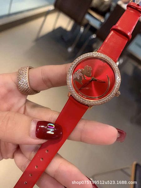 full tiktok red fashion red mouse drill strap lady quartz watch waterproof, Slivery;brown 
full tiktok red fashion red mouse drill strap lady quartz watch waterproof, Slivery;brown