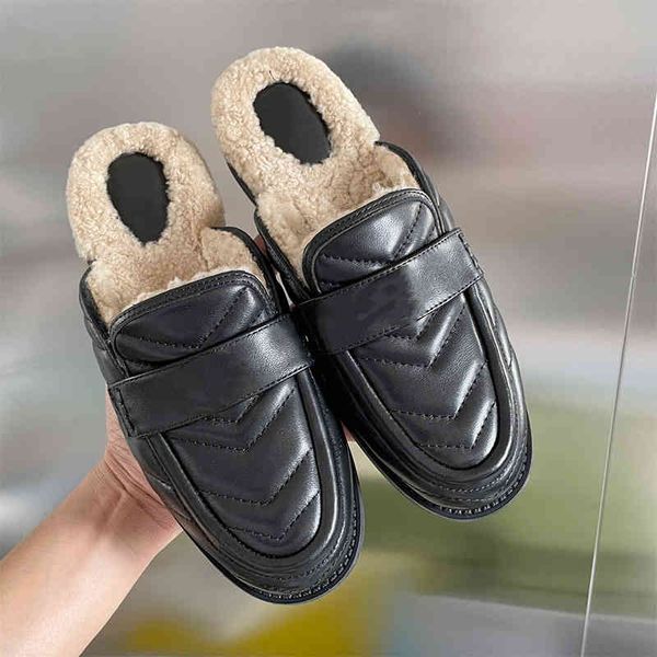 on casual slip mules slippers women dress shoes vintage luxury loafers with box classic flats spring black white pi
on casual slip mules slippers women dress shoes vintage luxury loafers with box classic flats spring black white pi
