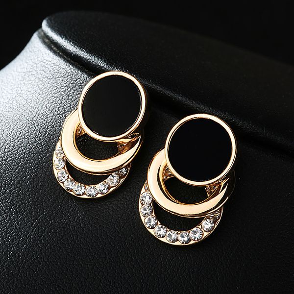 2020 brand new design fashion charm geometric crystal stud earrings round circle shiny rhinestone big earring jewelry women gift, Golden
2020 brand new design fashion charm geometric crystal stud earrings round circle shiny rhinestone big earring jewelry women gift, Golden