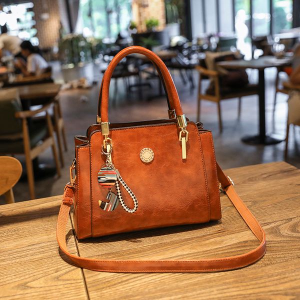 2021 crocodile women tote real patent leather designer purse luxury alligator ladies retro vintage bags shoulder bag k49 
2021 crocodile women tote real patent leather designer purse luxury alligator ladies retro vintage bags shoulder bag k49