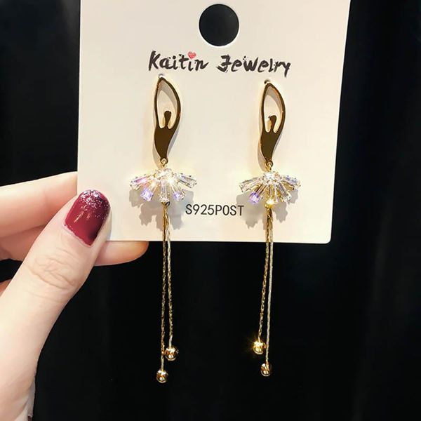 2020 fashion korean gold zircon women drop earring ballet girl long tassel earrings ball eardrop pendientes jewelry gifts xh, Silver
2020 fashion korean gold zircon women drop earring ballet girl long tassel earrings ball eardrop pendientes jewelry gifts xh, Silver