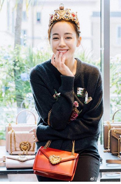1018 2020 autumn brand same style regular crew neck sweater black beads women clothes, White;black
1018 2020 autumn brand same style regular crew neck sweater black beads women clothes, White;black
