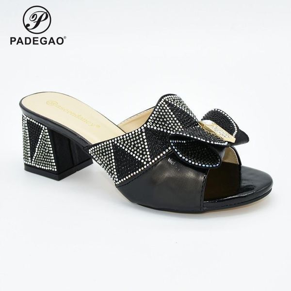 black color new design african lady shoes with platform nigerian women shoes for wedding party1
black color new design african lady shoes with platform nigerian women shoes for wedding party1