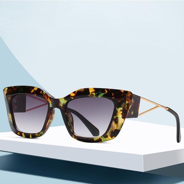 retro cateye sunglasses women sun glasses brand designer black glasses colorful eyewear for female cat eye 20201, White;black
retro cateye sunglasses women sun glasses brand designer black glasses colorful eyewear for female cat eye 20201, White;black