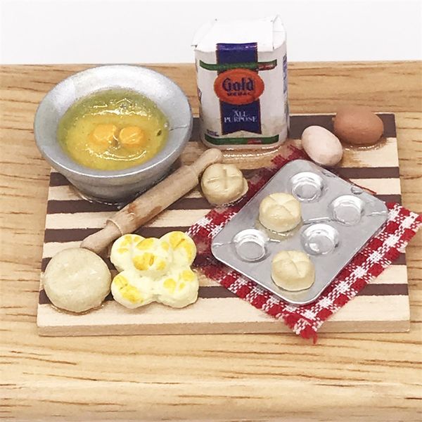 1: 12 mini doll house dollhouse miniaturization mini cutting board pastry making bread table handmade design crsm
1: 12 mini doll house dollhouse miniaturization mini cutting board pastry making bread table handmade design crsm