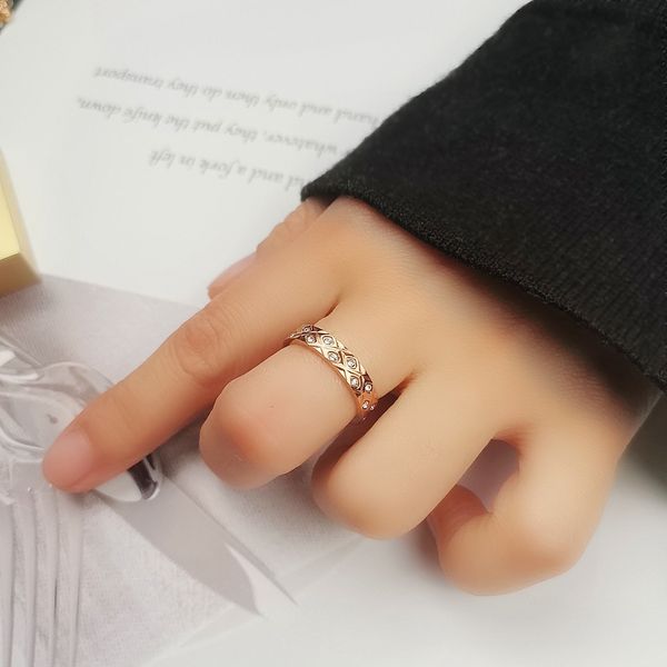 japanese and korean new diamond inlaid rose gold titanium steel ring for trendy women, Silver
japanese and korean new diamond inlaid rose gold titanium steel ring for trendy women, Silver
