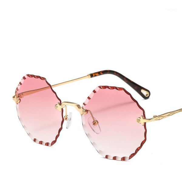 sunglasses rimless glasses round wave trimming eyewear retro cat sun female shades with box fml1, White;black
sunglasses rimless glasses round wave trimming eyewear retro cat sun female shades with box fml1, White;black