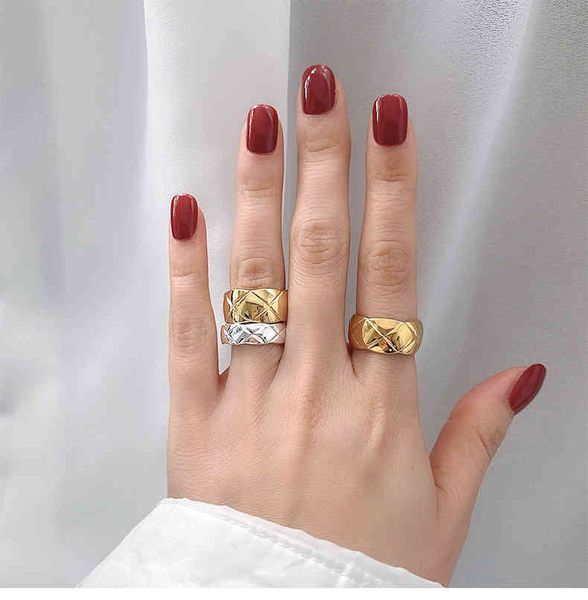 titanium stainless steel simple ring rhombus line thick thin combination wedding band 6mm 10mm couple, Slivery;golden
titanium stainless steel simple ring rhombus line thick thin combination wedding band 6mm 10mm couple, Slivery;golden