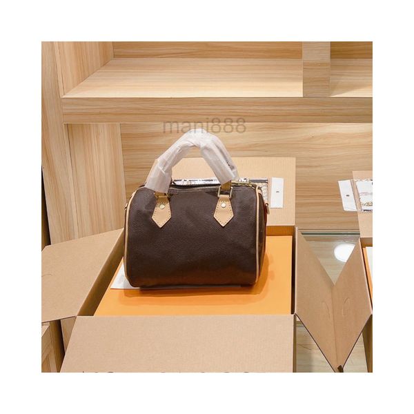 fashion speedy handbags classic letter pillow shoulder bags genuine leather crossbody bag lady travel tote adjustable strap handbag purse
fashion speedy handbags classic letter pillow shoulder bags genuine leather crossbody bag lady travel tote adjustable strap handbag purse