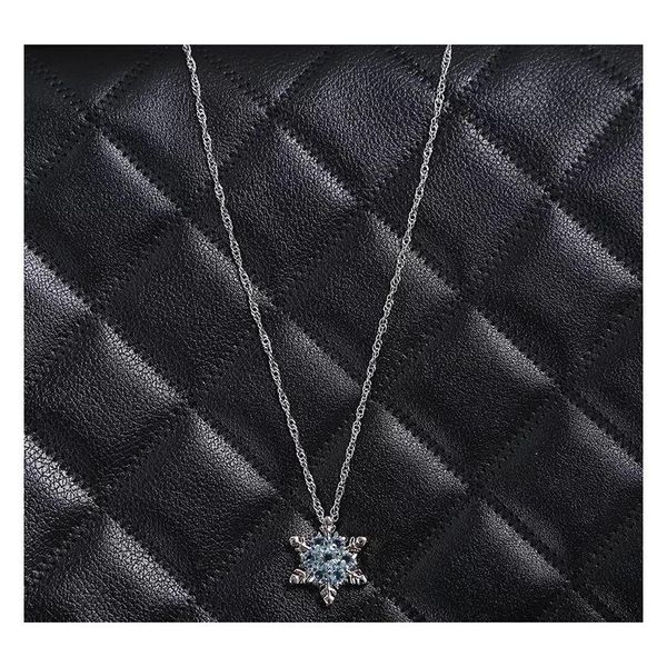 frozen natural gem necklace silver plated zircon crystal snowflake necklace sqcjba dh_seller2010
frozen natural gem necklace silver plated zircon crystal snowflake necklace sqcjba dh_seller2010