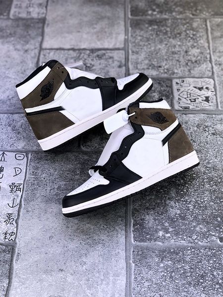 2021 jumpman 1 high og i men women basketball shoes mens trainers dark mocha 1s designer shoes chaussures sports sneakers 36-45, White;red
2021 jumpman 1 high og i men women basketball shoes mens trainers dark mocha 1s designer shoes chaussures sports sneakers 36-45, White;red