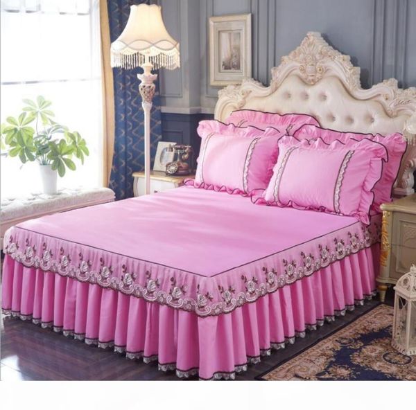 1 3pcs princess lace bedspread bed sheet pillowcases embroidered solid bed skirt pink cover wedding bedding home textile
1 3pcs princess lace bedspread bed sheet pillowcases embroidered solid bed skirt pink cover wedding bedding home textile