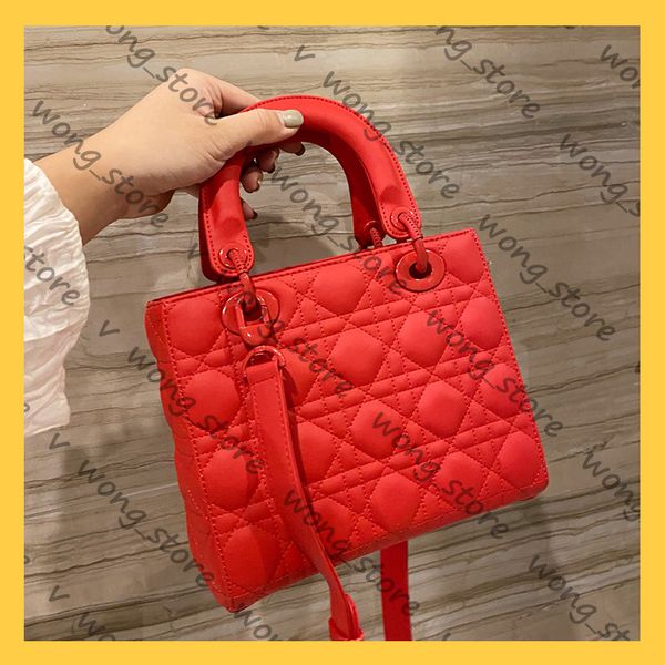 2021 new women luxurys designers handbags 5 colors luxurys designers shoulder bags sac fashion handbags cross body bag 21012601w
2021 new women luxurys designers handbags 5 colors luxurys designers shoulder bags sac fashion handbags cross body bag 21012601w