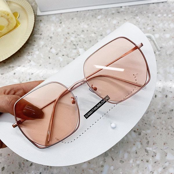 sunglasses elegant hollow out square for women 2021 fashion gradient pink sun glasses uv400 shades female chic eyewear black, White;black
sunglasses elegant hollow out square for women 2021 fashion gradient pink sun glasses uv400 shades female chic eyewear black, White;black