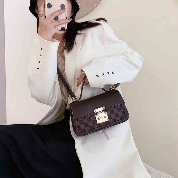 2022 factory wholesale new portable messenger single shoulder small square old flower box women's bag
2022 factory wholesale new portable messenger single shoulder small square old flower box women's bag