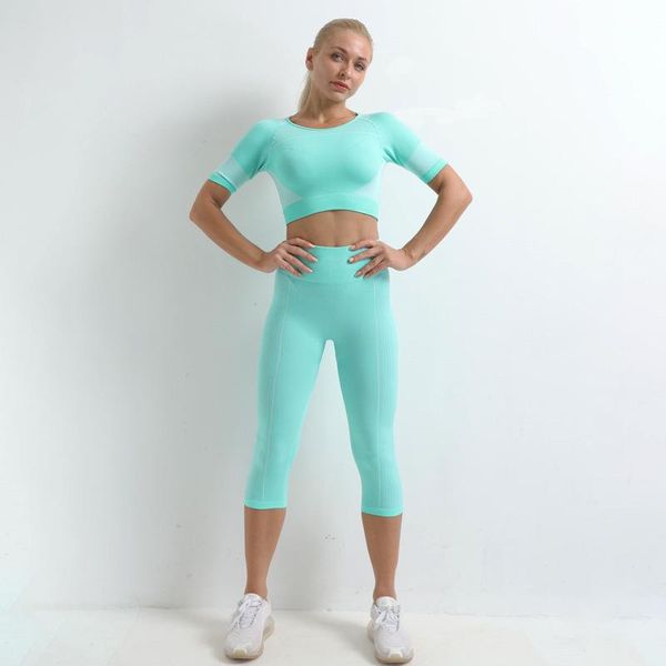 yoga outfits seamless knit set peach buttock movement seven-minute pants hollowed-out tight short sleeves, White;red
yoga outfits seamless knit set peach buttock movement seven-minute pants hollowed-out tight short sleeves, White;red