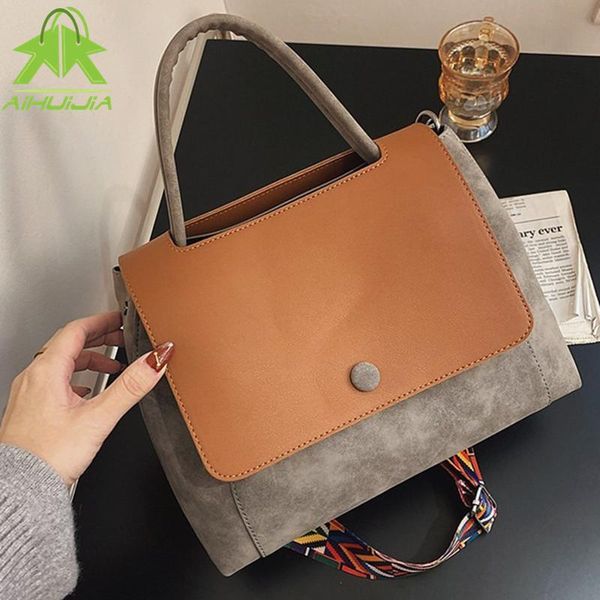 мода просто кожаная сумка crossbody для женщин 2020 зимняя искусственная замша сращивание плечо сумка сумка lady путешествие маленькая сумоч
мода просто кожаная сумка crossbody для женщин 2020 зимняя искусственная замша сращивание плечо сумка сумка lady путешествие маленькая сумоч