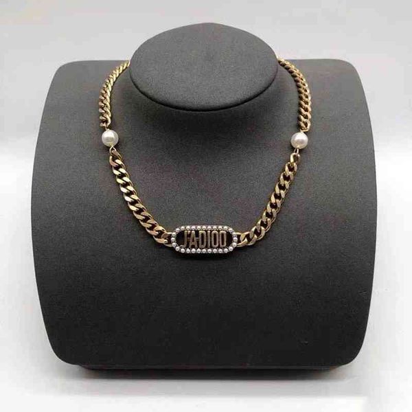2022 latest factory wholesale autumn and winter new pearl letter earrings brass old fashion net red necklace necklace female, Silver
2022 latest factory wholesale autumn and winter new pearl letter earrings brass old fashion net red necklace necklace female, Silver