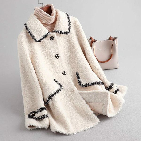 female turndown collar winter real fur sheepskin coat women winter genuine wool coats warm sheep shearing jacket outercoat t19, Black
female turndown collar winter real fur sheepskin coat women winter genuine wool coats warm sheep shearing jacket outercoat t19, Black