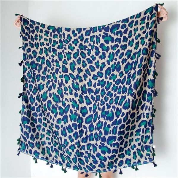 brand new design leopard print dot cystic viscose shawl scarf printing neckerchief autumn winter muslim hijab y201007, Blue;gray
brand new design leopard print dot cystic viscose shawl scarf printing neckerchief autumn winter muslim hijab y201007, Blue;gray