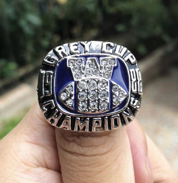 winnipeg blue 1982 bombers cfl 107th grey cup team champions championship ring with wooden box sport souvenir men fan gift 2020 wholesale, Silver
winnipeg blue 1982 bombers cfl 107th grey cup team champions championship ring with wooden box sport souvenir men fan gift 2020 wholesale, Silver