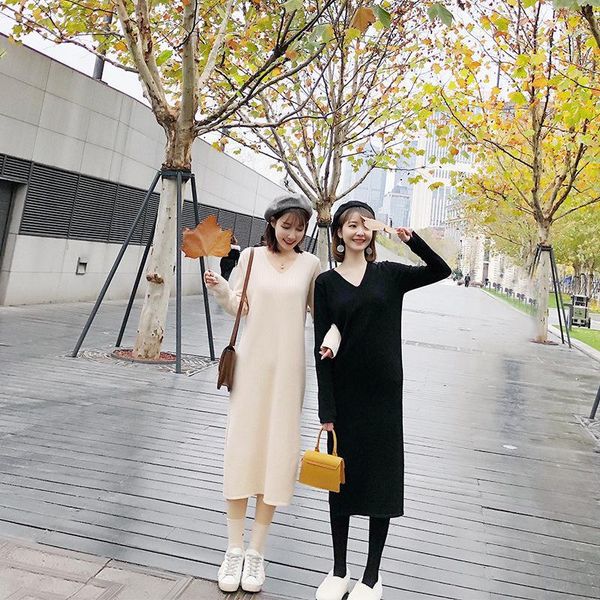 new autumn women's knitwear mid-length v-neck loose and thin over-the-knee bottoming shirt1, White;black
new autumn women's knitwear mid-length v-neck loose and thin over-the-knee bottoming shirt1, White;black