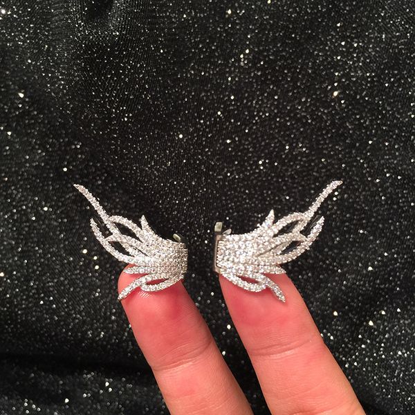 2021 new designer jewelry korean fashion super fairy feather earrings creative curve design wing ear buckle temperament net red tide pe, Golden
2021 new designer jewelry korean fashion super fairy feather earrings creative curve design wing ear buckle temperament net red tide pe, Golden