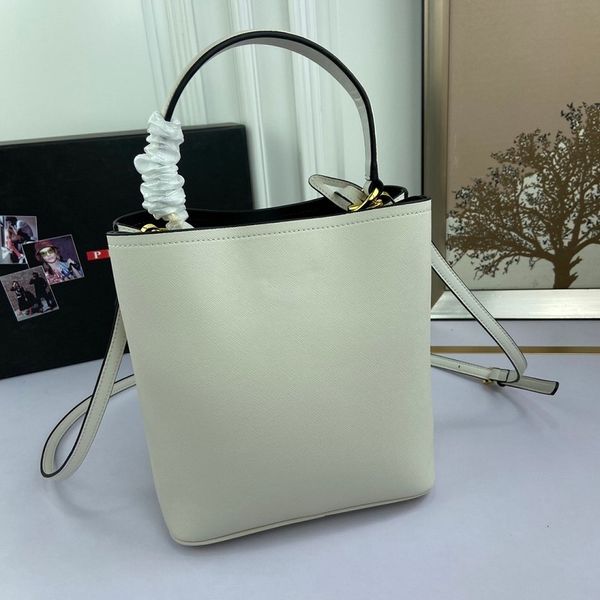 ladies leather handbag fashion ladies handbag size 231324cm