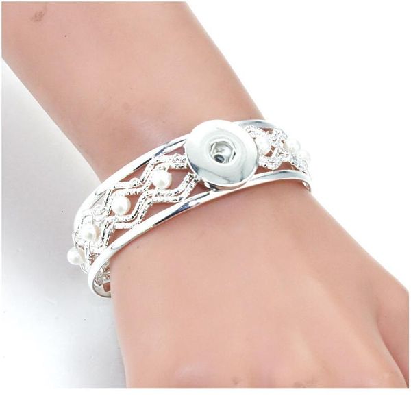 18mm 12mm snap button jewelry women metal bangle elasticity bracelet retro color charms bangles cuff snap jewe bbyjoz, Golden;silver
18mm 12mm snap button jewelry women metal bangle elasticity bracelet retro color charms bangles cuff snap jewe bbyjoz, Golden;silver