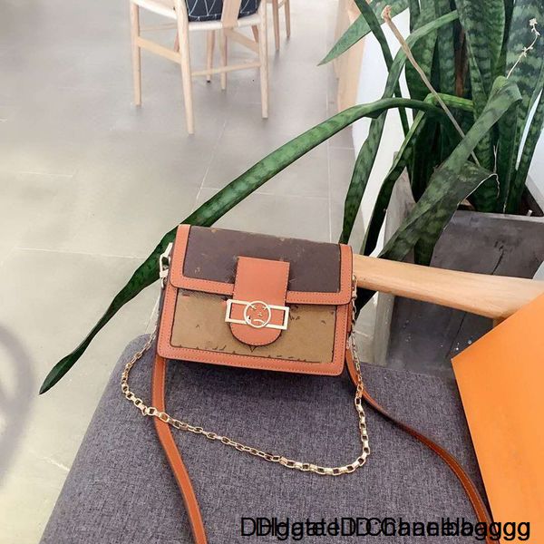 female restoring ancient ways new 2020 aging one shoulder bucket bags woman aslant bag genuine leather handbag purse package
female restoring ancient ways new 2020 aging one shoulder bucket bags woman aslant bag genuine leather handbag purse package