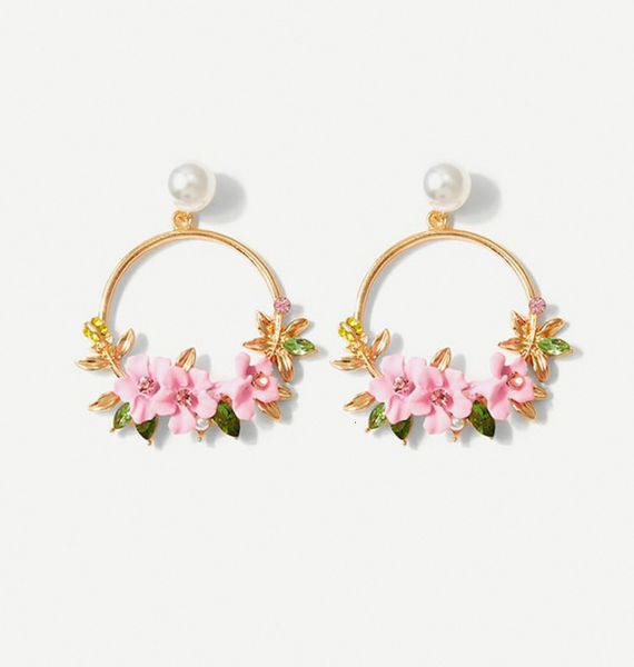 alloy 1e2971 color resin studded flower earrings, versatile inlaid pearl earrings for women, Silver
alloy 1e2971 color resin studded flower earrings, versatile inlaid pearl earrings for women, Silver