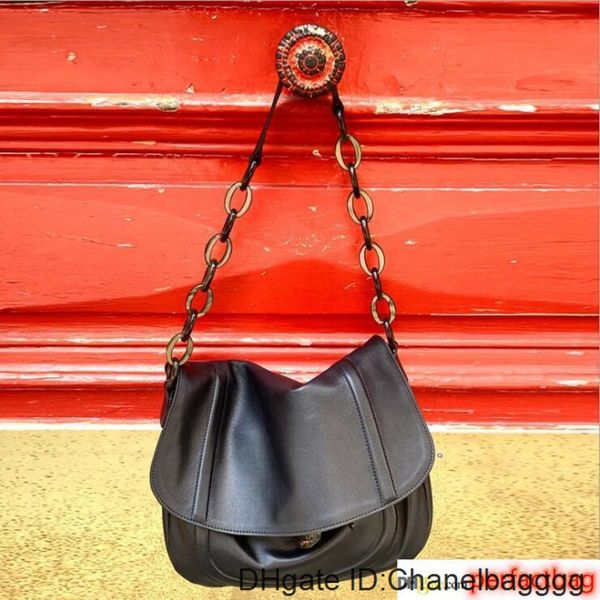 designer female personality chain casual shoulder luxury retro crossbody bag women large capacity oversize handbag/3
designer female personality chain casual shoulder luxury retro crossbody bag women large capacity oversize handbag/3