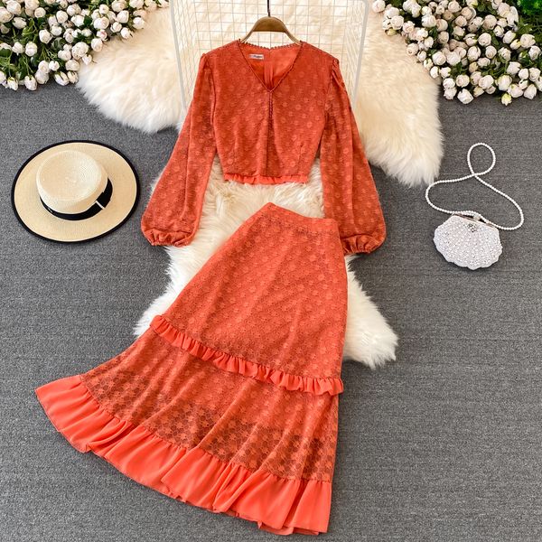 purple/blue/orange lace two piece dress vintage v-neck puff long sleeve short blouse + high waist a-line ruffle skirt female suit 2022, White
purple/blue/orange lace two piece dress vintage v-neck puff long sleeve short blouse + high waist a-line ruffle skirt female suit 2022, White