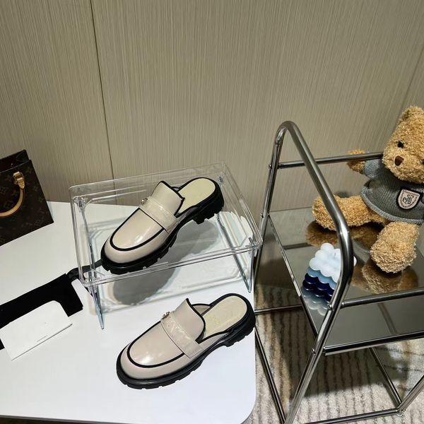 2022ss scuffs classic letter slipper thick bottom half support open bead upper size 35-39, Black
2022ss scuffs classic letter slipper thick bottom half support open bead upper size 35-39, Black