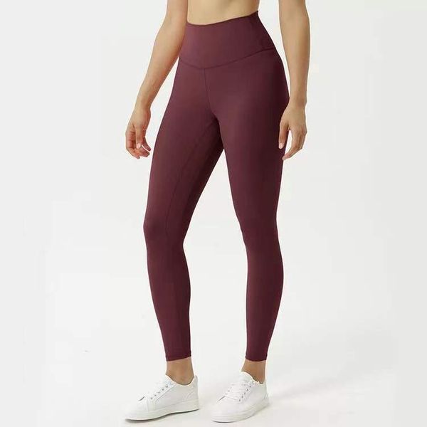 new nude yoga pants women's buttock lifting without embarrassment line lu high waist fitness tight capris1
new nude yoga pants women's buttock lifting without embarrassment line lu high waist fitness tight capris1