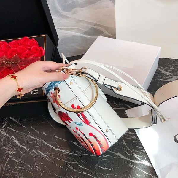 luxury -handbags famous brand chloa fashion women's shoulder bag bucket rse tote bags kwve
luxury -handbags famous brand chloa fashion women's shoulder bag bucket rse tote bags kwve