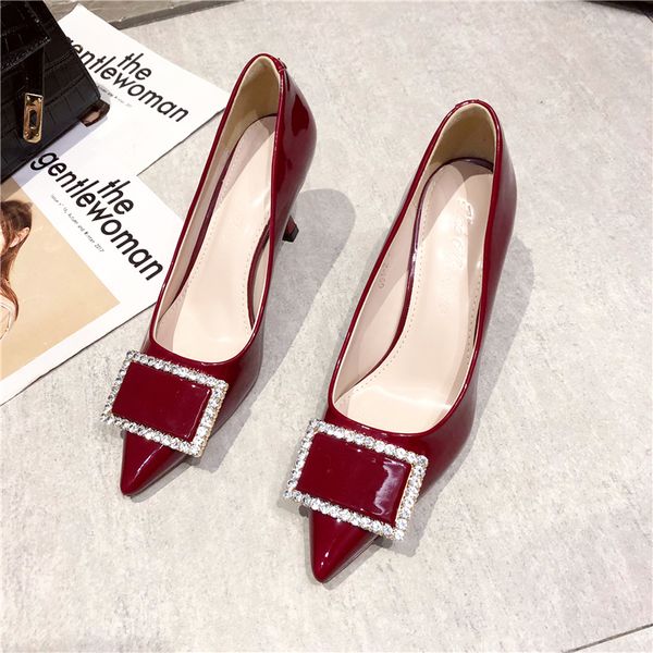 red shoes stiletto high heels 7.5cm female toe pointed at shallow mouth black patent leather 691-2c ryep
red shoes stiletto high heels 7.5cm female toe pointed at shallow mouth black patent leather 691-2c ryep