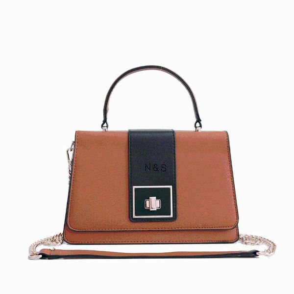 новый модный цвет контрастные плечо кровавая сумка
новый модный цвет контрастные плечо кровавая сумка