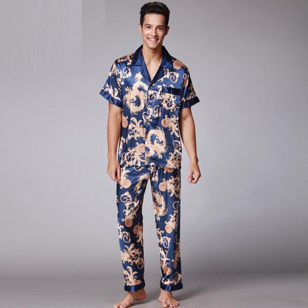 men's sleepwear 2021 retro fashion v neck short sleeve pyjamas soft smooth fake silk pajamas for men with l xl xxl printing sy018, Black;brown
men's sleepwear 2021 retro fashion v neck short sleeve pyjamas soft smooth fake silk pajamas for men with l xl xxl printing sy018, Black;brown