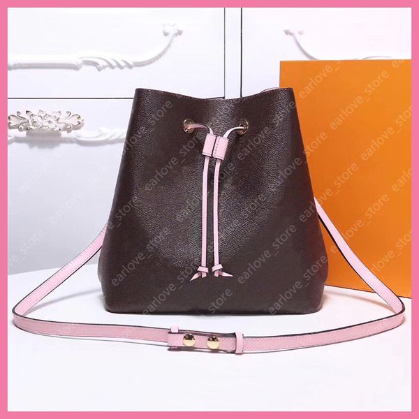2021 womens luxurys designers bags fashion mens womens luxurys fashion shoulder bags cross body bag crossbody handbags purses 210142v
2021 womens luxurys designers bags fashion mens womens luxurys fashion shoulder bags cross body bag crossbody handbags purses 210142v