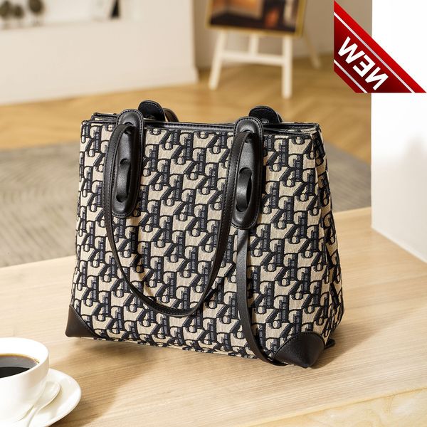 single shoulder underarm 2022 new print casual fashion tote large capacity women's bag-9140035f
single shoulder underarm 2022 new print casual fashion tote large capacity women's bag-9140035f