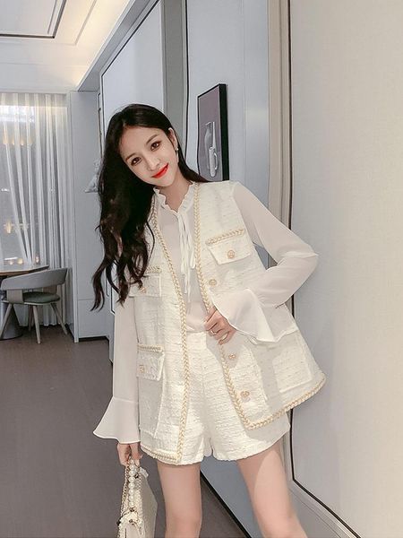 women's two piece pants 2021 autumn winter 3 pieces set women tweed vest shorts female v-neck sleeveless pocket coat + white chiffon sh
women's two piece pants 2021 autumn winter 3 pieces set women tweed vest shorts female v-neck sleeveless pocket coat + white chiffon sh
