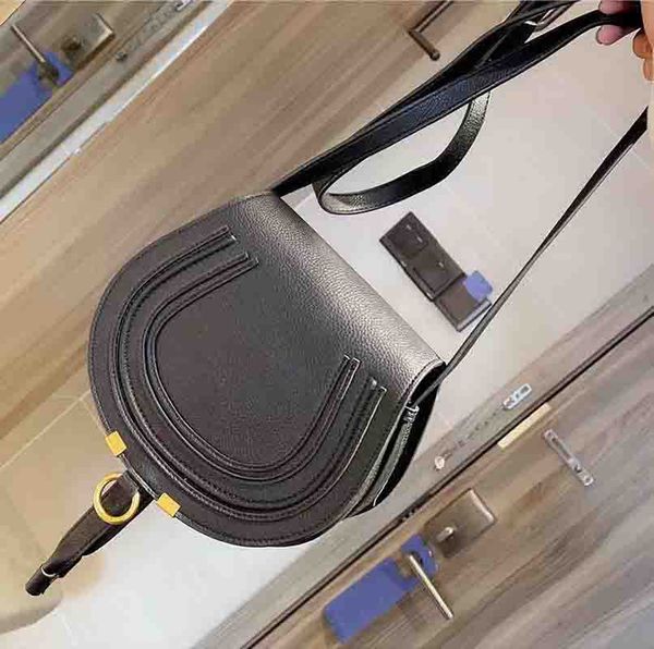 quality saddle bags shoulder bags crossbody womens classic letter handbags purses 6colors designers small totes with box
quality saddle bags shoulder bags crossbody womens classic letter handbags purses 6colors designers small totes with box