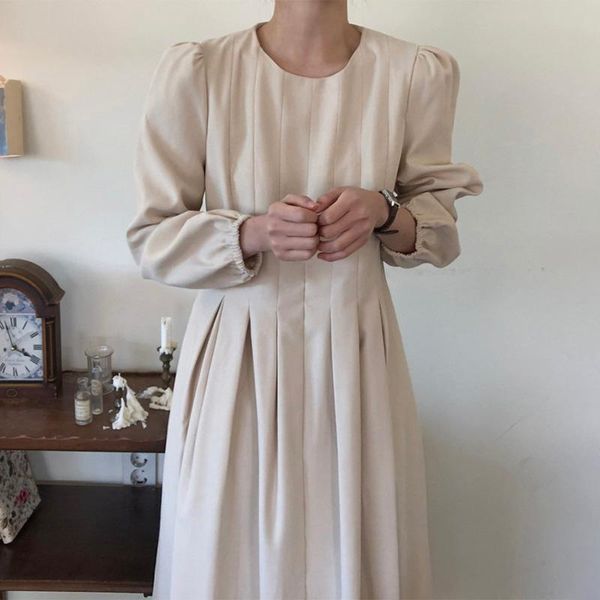 casual dresses vestido de mujer loose o neck puff long sleeve pleated dress women big swing retro robe minimalism high waist solid wild, Black;gray
casual dresses vestido de mujer loose o neck puff long sleeve pleated dress women big swing retro robe minimalism high waist solid wild, Black;gray